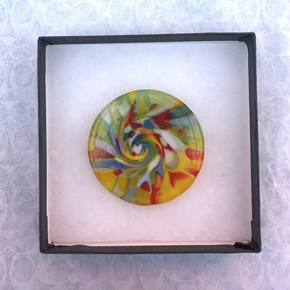 Elias Studios Glass Pendent, Pre-Owned